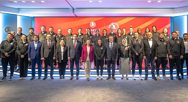 Türk Hava Yolları yeni sezon öncesi kahvaltıda bir araya geldi 