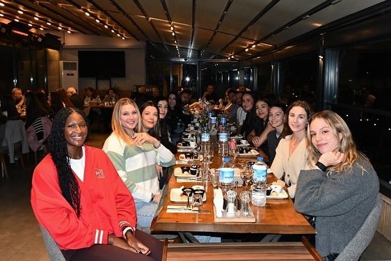 Nilüfer Belediyespor'da yönetim ve sporcular bir araya geldi 