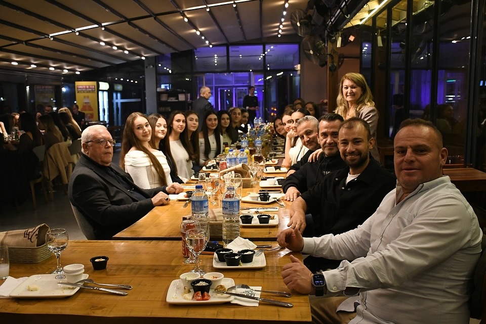 Nilüfer Belediyespor'da yönetim ve sporcular bir araya geldi 