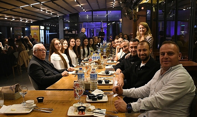 Nilüfer Belediyespor'da yönetim ve sporcular bir araya geldi