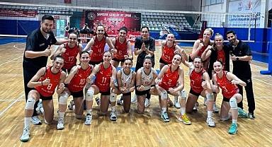 Genç Kızlar finali Samsun'da başladı: Rota ilk maçında Arkas'ı yendi