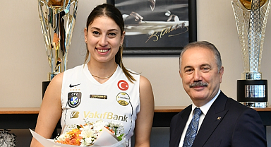 VakıfBank'tan Kübra Akman'a teşekkür