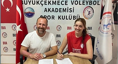 Büyükçekmece Voleybol Akademi'ye yeni köşe oyuncusu