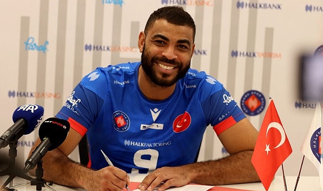 Earvin Ngapeth resmen Halkbank'ta