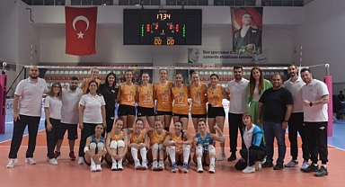 PTT, Muratpaşa Belediyesi Sigortashop'u 3-0 mağlup etti