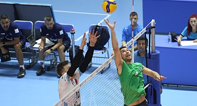 TSYD Bursa Voleybol Turnuvası'nda ikinci gün tamamlandı