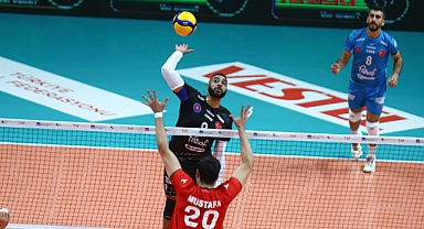 İkinci derbinin galibi de Halkbank
