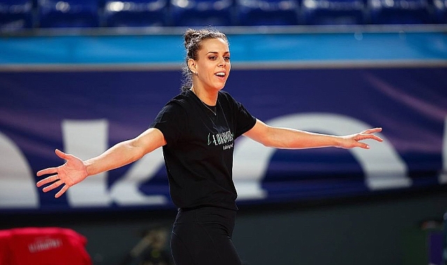 Mina Popović yeni takımıyla ilk antrenmanına çıktı