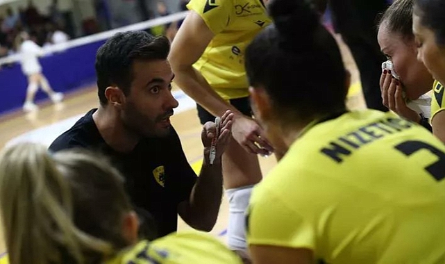 Yunus Öçal'ın çalıştırdığı AEK yeni sezonu açıyor