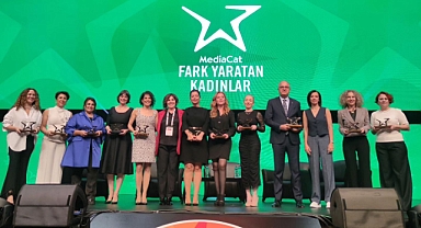 Filenin Sultanları, Cumhuriyet Kadınları Özel Ödülü’nün sahibi oldu