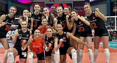 Eczacıbaşı Dynavit, FIVB Dünya Kulüpler Şampiyonası'nda yarı finalde