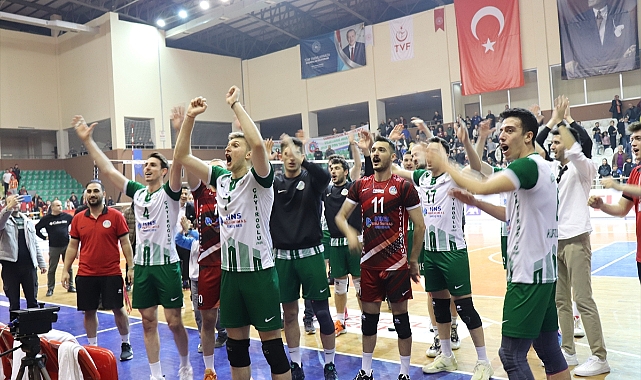 Akkuş Belediyesi Galatasaray'ı 5 sette devirdi