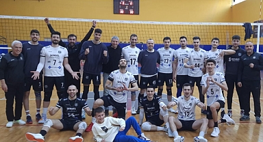 Nazilli İzmir deplasmanında set vermedi