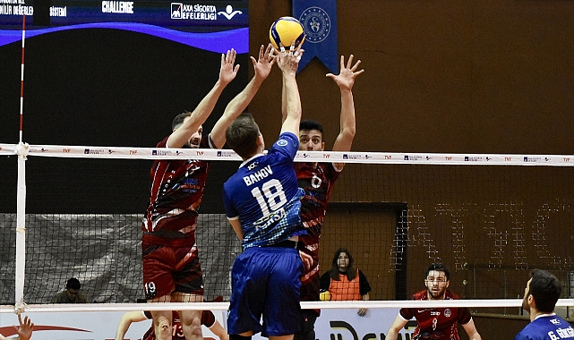 5 setlik maçın galibi Akkuş