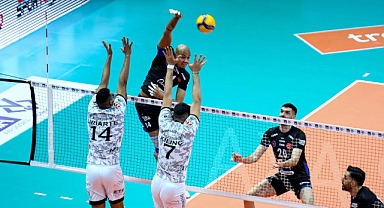 Alanya Belediyespor'u yenen Halkbank yarı finalde