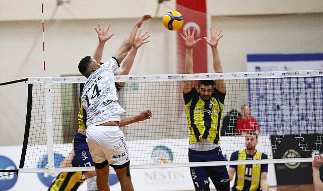 Fenerbahçe deplasmanda set vermedi