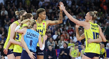 AXA Sigorta Kupa Voley Şampiyonu Fenerbahçe Opet