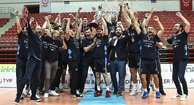 Şampiyon olarak yeniden ligde