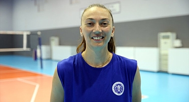 Aydın iç transferde Fatma Şekerci ile sözleşme uzattı