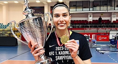 Ceren Kapucu İzmir yolcusu