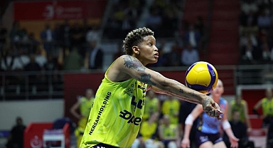 Melissa Vargas Fenerbahçe Opet'te kalıyor