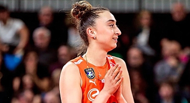 Eczacıbaşı Dynavit, Elif Şahin'le sözleşme yeniledi