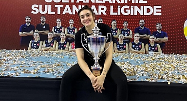 Sakarya Voleybol’dan smaçör transferi