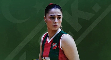 Karşıyaka, Emel Özer ile sözleşme imzaladı