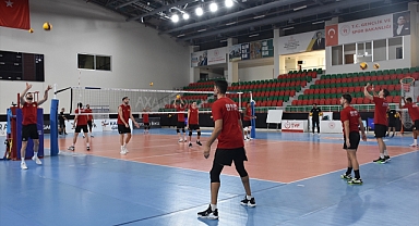 Cizre Belediyespor Erkek Voleybol Takımı, sezona play-off hedefiyle başlıyor
