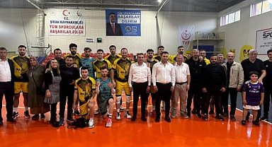 Şiran evinde set vermedi