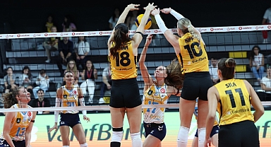 VakıfBank, taraftarı önündeki ilk maçında Kuzeyboru'yu mağlup etti