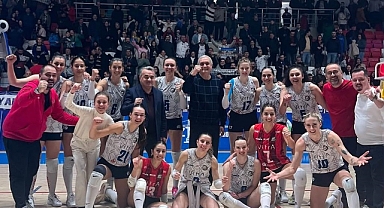 Bozüyük Belediyesi Eğitim Spor İstanbul BBSK’ya set vermedi