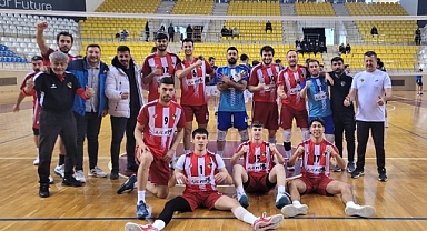Adana Akkapı Oluşum play-off'a galibiyetle başladı