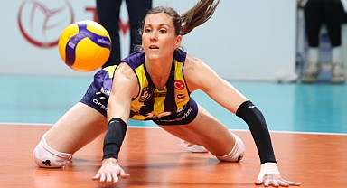 Fenerbahçe ilk derbiden net skorla ayrıldı