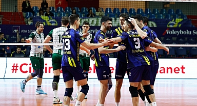 Fenerbahçe seyircisi önünde galip geldi