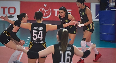 Manisa Büyükşehir Belediyesi final etabını garantiledi
