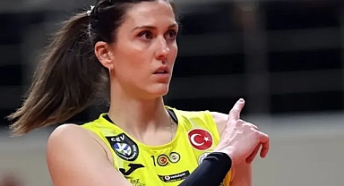 Milli takıma veda ediyor, Fenerbahçe'de kalıyor