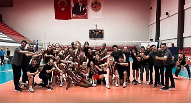 Finallere giden son ekip İnfo Yatırım Karşıyaka