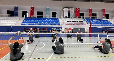 Oturarak Voleybol Erkek ve Kadın Milli Takımları, Avrupa Şampiyonası hazırlıklarını sürdürüyor