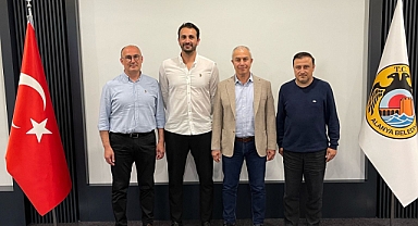 Serkan Oğuz yuvada kaldı!