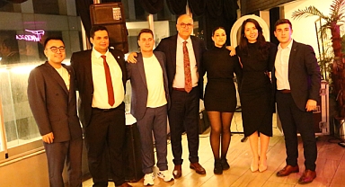 TVF Başkanı Üstündağ, İzmir VHGD'nin gecesine katıldı