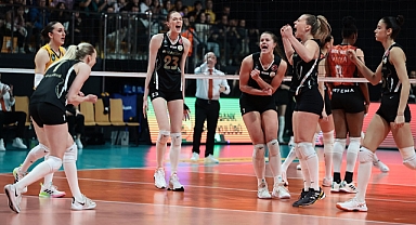 Vakıfbank'ta oyuncular ve Guidetti maç sonrası açıklama yaptı