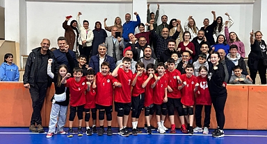 Yedidağ Spor Kulübü Minik Erkekler Voleybol Ligi’ne damga vuruyor