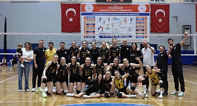 İlk yarı finalist VakıfBank