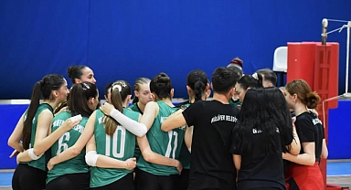 Nilüfer Belediyespor'un gençlerinden galibiyetli başlangıç