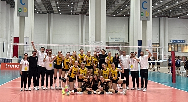 VakıfBank galibiyetle başladı