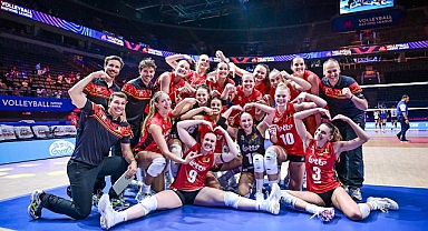 Belçika ilk galibiyetini aldı