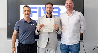 Genç antrenör FIVB Level 2 sertifikasını aldı