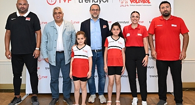 Hakkarili Kız Çocukları İstanbul'da voleybol dolu bir gün yaşadı