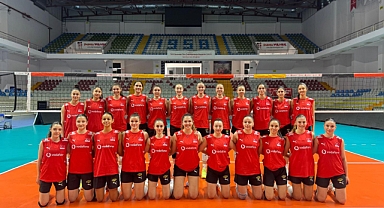 U19 Kadın Milli Takımımız Bursa'da çalışmalarını sürdürüyor